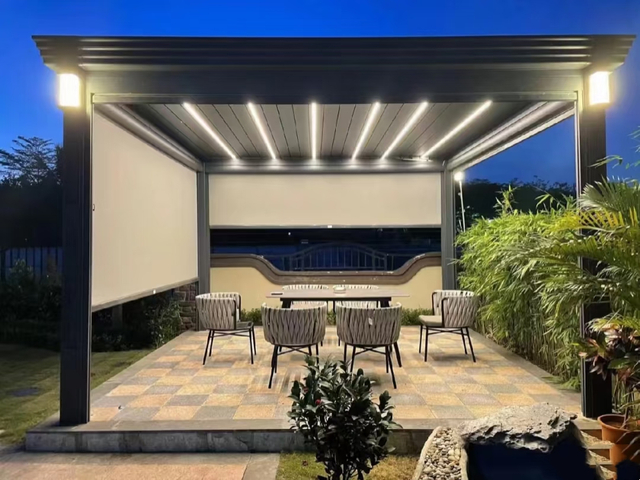 Pergola alúmanaim durable agus só le cuirtíní gaoithe gaoithe-cosaint stylish & uile-aimsire